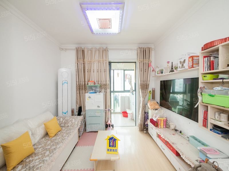 尚锦城精装两房（满五没个税，拎包入住）出门地铁口跟幼儿园中学
