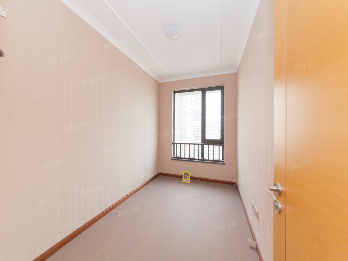 富力十号新出精装大三房直面金匮公园市政府视野开阔保养好