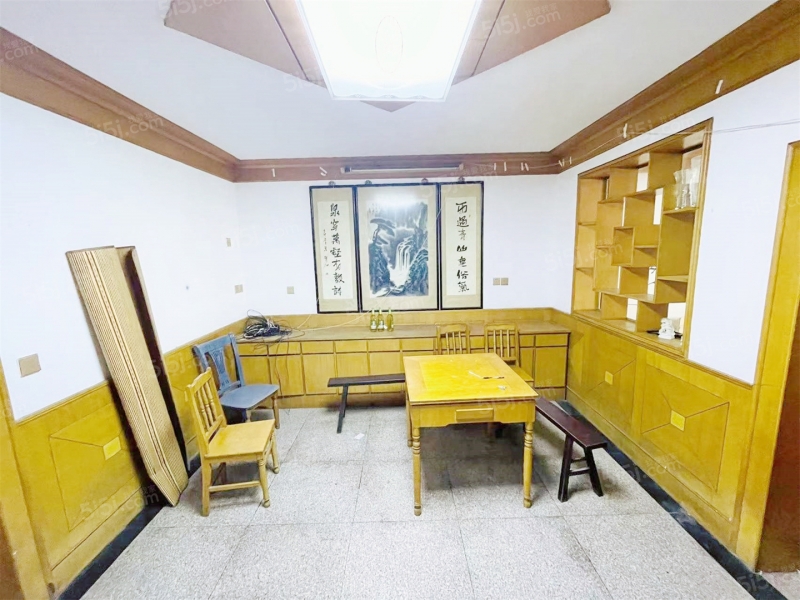 湾里新村 3室2厅1卫