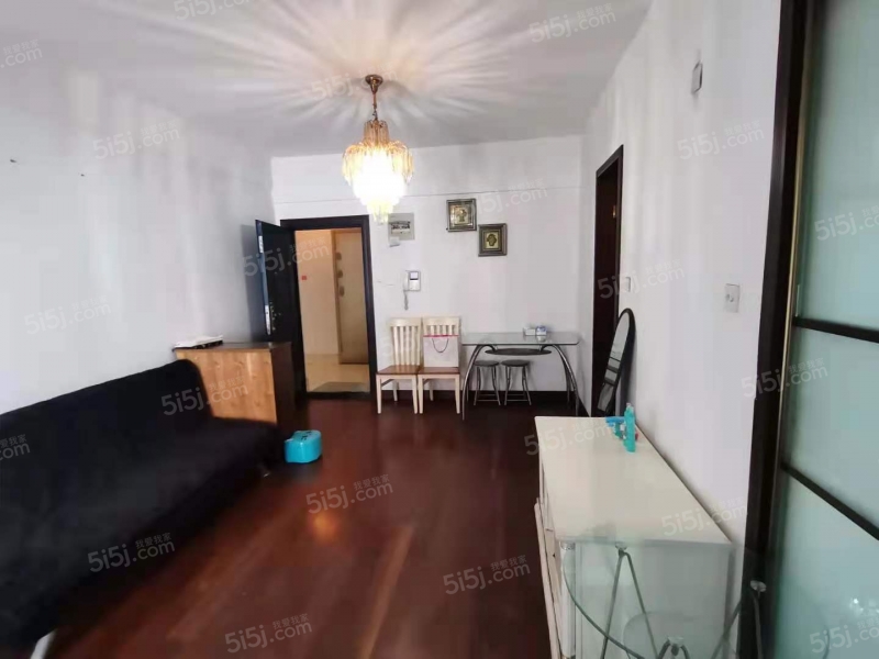 新天地商业广场 1室1厅1卫