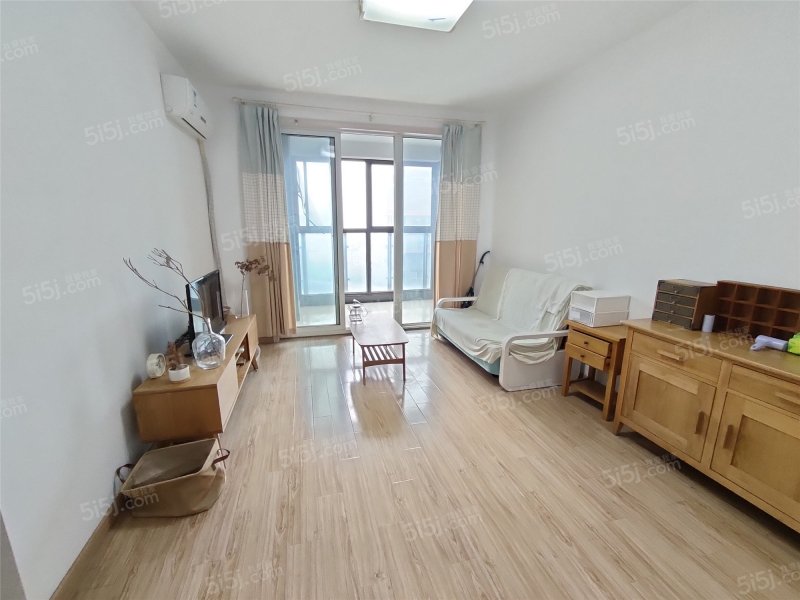 莱茵郡 1室2厅1卫 莱茵郡 1室2厅1卫